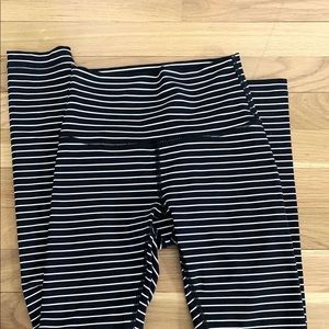 Lululemon stripped leggings